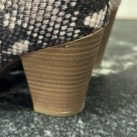 Fergalicious Charlie Snake Print 2.5 Inch Heel Ankle Booties - Size 7M - Picture 8 of 9